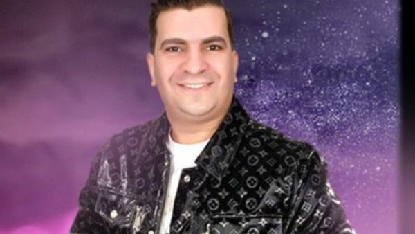 عاجل.. من كلية التجارة إلى نقابة الموسيقيين.. المطرب أحمد العتموني يروي رحلته الفنية