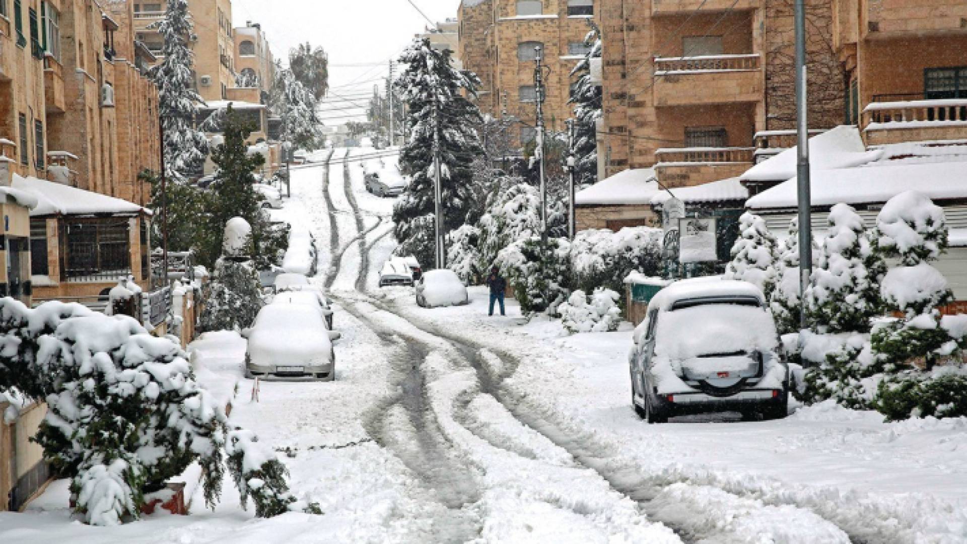 عاجل.. الشاكر يحسم الجدل للاردنيين حول تساقط الثلوج نهاية العام