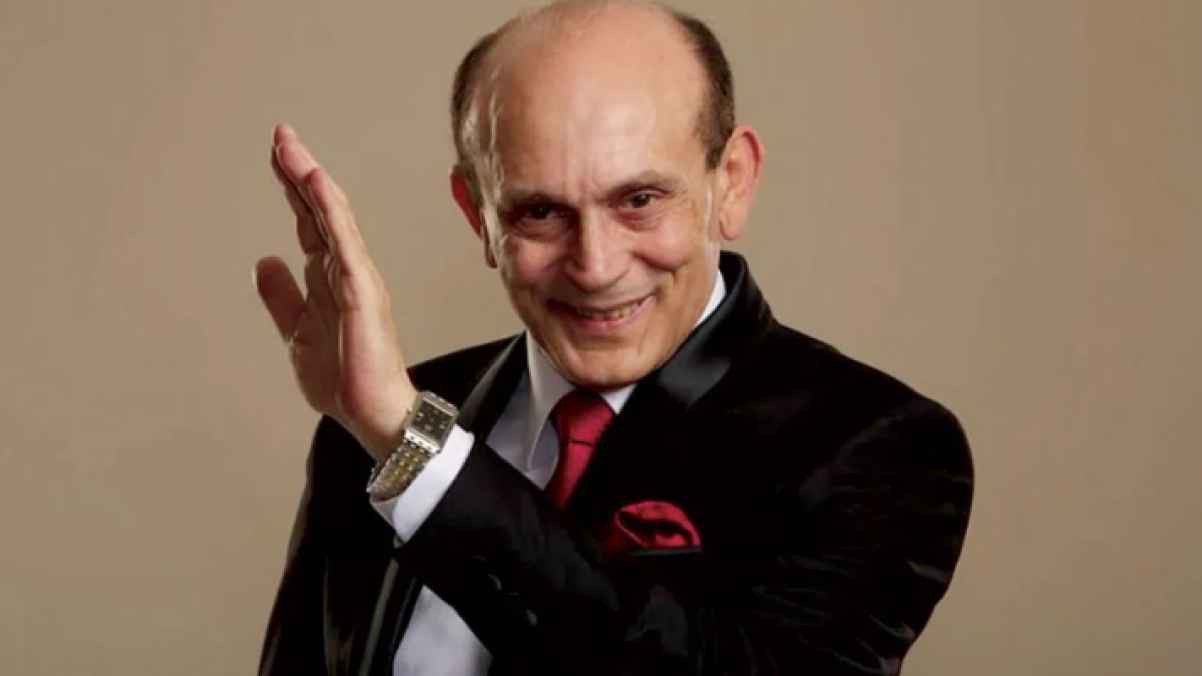 عاجل.. محمد صبحي ينهار أمام الزحام بعد تكريمه