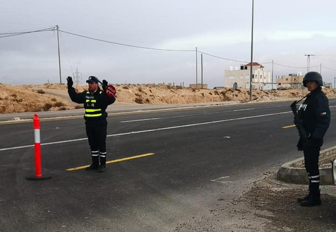 عاجل.. الدوريات الخارجيه تضبط مركبة تسير بسرعة ١٩٨ كم / ساعة على الصحراوي