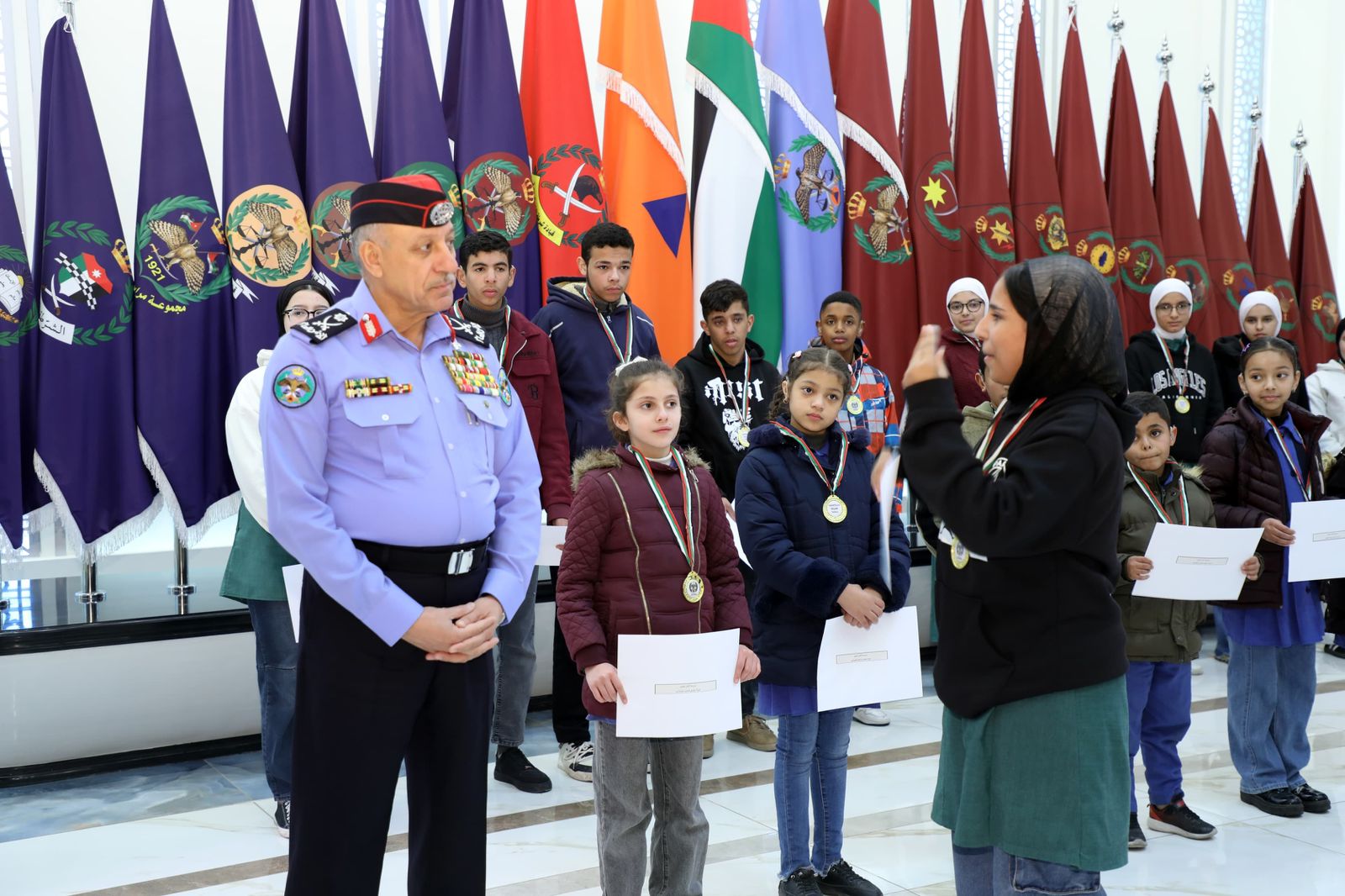عاجل.. مدير الأمن العام يرعى تخريج دورة أصدقاء الأمن العام الاولى للطلاب الصم والبكم