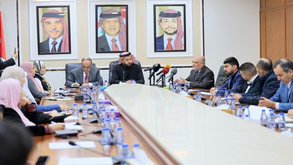 عاجل.. مطالبات نيابية بحذف وحدة في مادة الأحياء لطلبة 2008