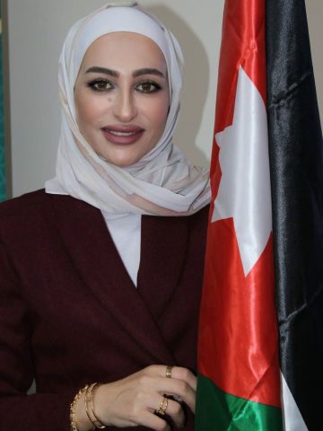 عاجل.. رفض المصافحة أحيانًا انعكاس لصدمات الانفعال وليس إساءة للاعبين