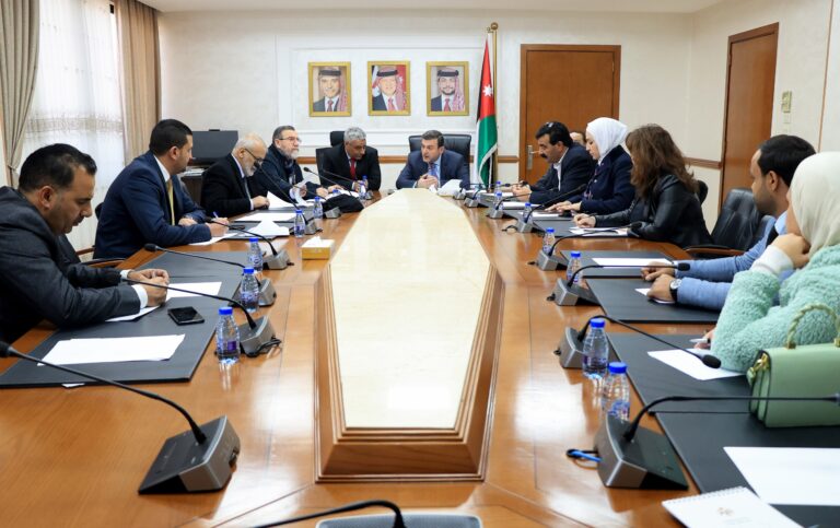 عاجل.. “السياحة والآثار النيابية” تبحث خطة شاملة لتعزيز القطاع السياحي