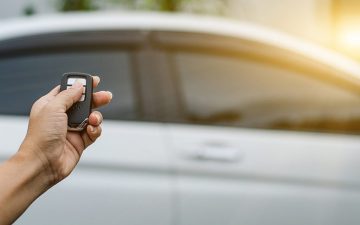 عاجل.. غوغل تعزز استخدام الهاتف كمفتاح سيارة