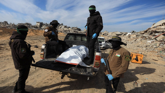 عاجل.. إسرائيل تؤكد هوية جثة مستلمة من حماس