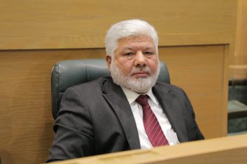 عاجل.. الرحامنة يطالب الحكومة بمراجعة المديونية