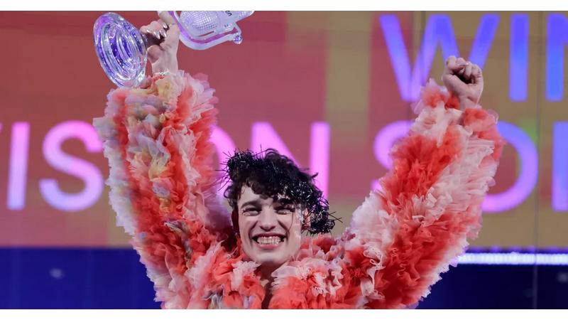 عاجل.. نيـمو يعيد كأس يوروفيجن احتجاجاً على مشاركة إسرائيل