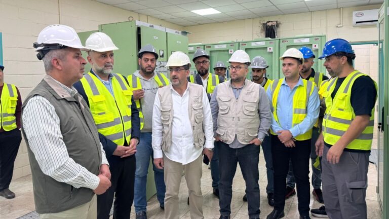 عاجل.. الخرابشة يتفقد مشروع إحلال أجهزة الحماية في محطة العقبة ويشيد بجهود “الكهرباء الوطنية”
