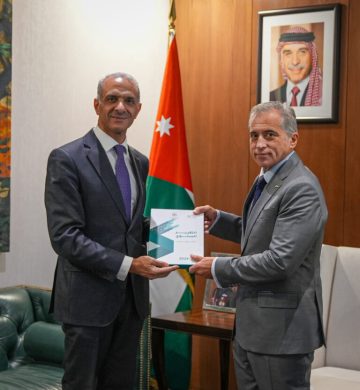 عاجل.. رئيس الوزراء يتسلم تقرير ديوان المحاسبة 2024 ويؤكد على تعزيز الرقابة والمساءلة