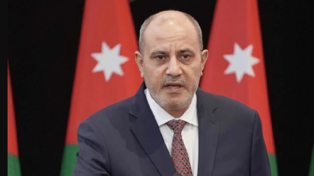 عاجل.. تعيين وزير الصناعة السابق رئيسًا تنفيذيًا لشركة مصانع الإسمنت الأردنية