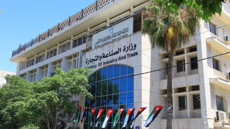 عاجل.. وزارة الصناعة تشكر لجنة الطاقة النيابية على متابعة سلامة مدافئ الغاز