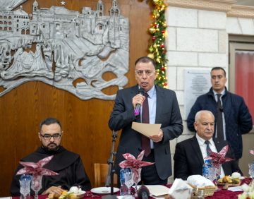 عاجل.. مندوبا عن الملك… الفراية يشارك في بقداس منتصف الليل في كنيسة المهد