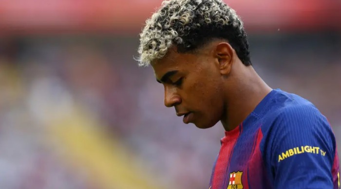 عاجل.. لامين يامال يكشف أسرار شقته القديمة ويعد بمفاجأة منزله الجديد لمتابعيه