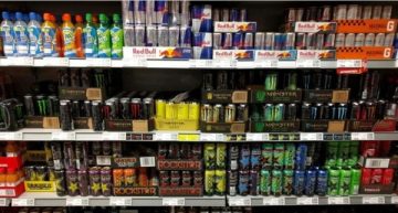 عاجل.. الكويت تقنن بيع مشروبات الطاقة وتفرض قيوداً صارمة لحماية الصحة العامة