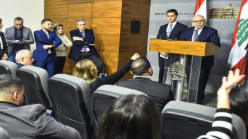 عاجل.. لبنان يقر قانون الانتظام المالي وتوزيع الخسائر لإعادة هيكلة الاقتصاد بعد ست سنوات من الأزمة