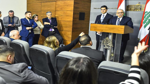 عاجل.. لبنان يقر قانون الانتظام المالي وتوزيع الخسائر لإعادة هيكلة الاقتصاد بعد ست سنوات من الأزمة