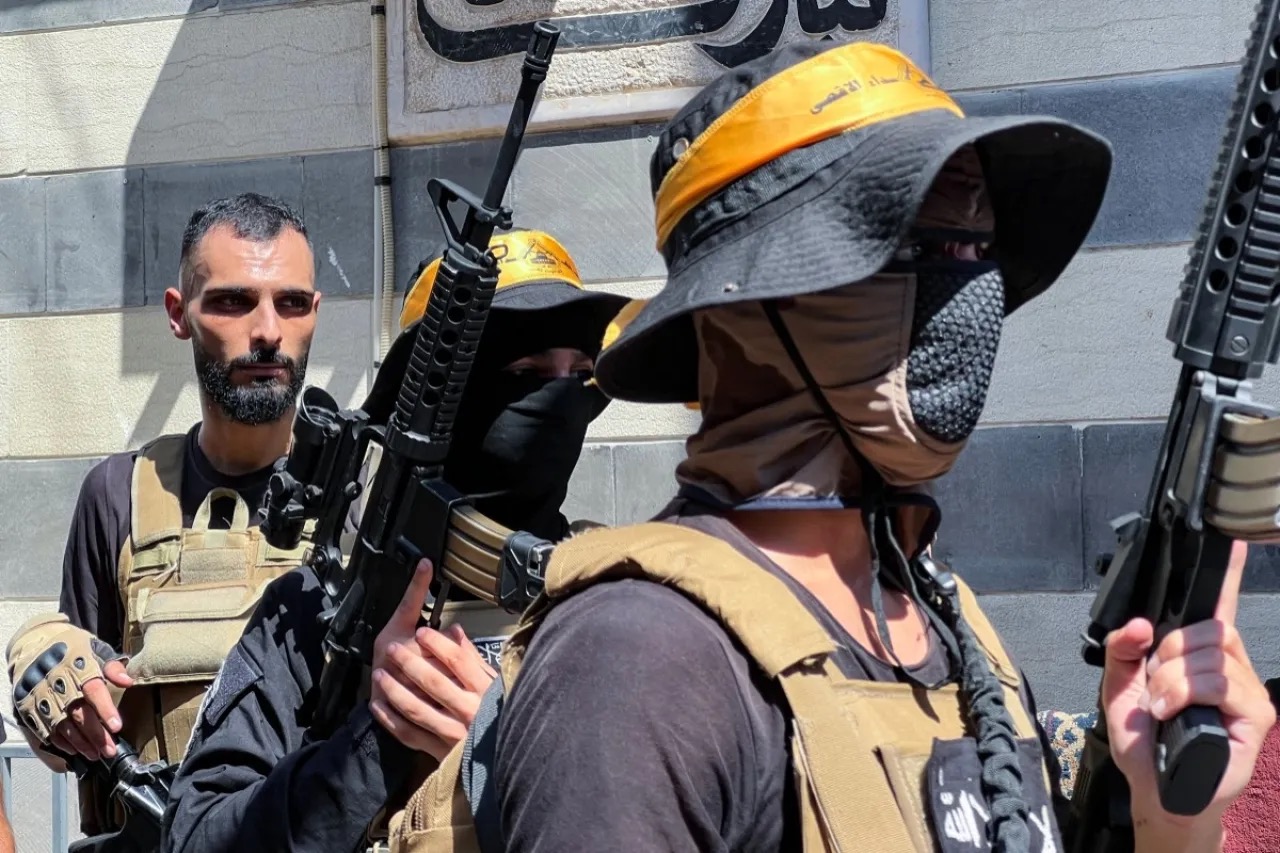 عاجل.. الاحتلال يفرض حصارًا على قرى غرب رام الله بعد إطلاق نار على حاجز