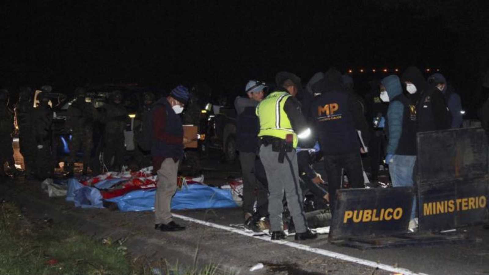 عاجل.. وفاة 15 شخصاً إثر سقوط حافلة في وادٍ بغرب غواتيمالا