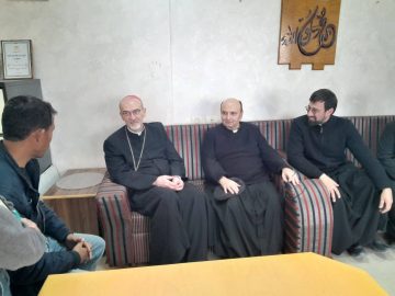 عاجل.. وفد البطريركية اللاتينية يزور المستشفى الميداني الأردني في غزة ويثني على الجهود الإنسانية