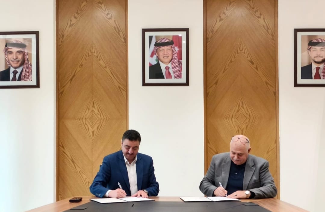 عاجل.. غرفتا صناعة إربد ودرعا توقّعان مذكرة تعاون لتعزيز الشراكة الصناعية والتجارية