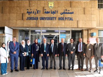 عاجل.. وفد طبي من مستشفى وجامعة إسطنبول يطلع على تجربة مستشفى الجامعة الأردنية في زراعة الكبد