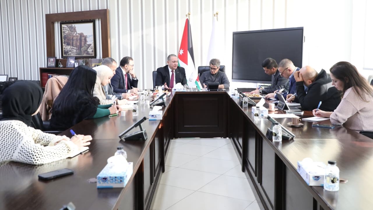 عاجل.. وزيرا الشباب والبيئة يبحثان تعزيز التعاون لتنفيذ استراتيجية النظافة