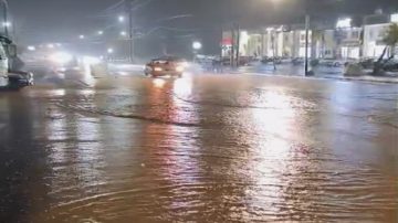 عاجل.. تجنب مجاري السيول والطرق المنخفضة مع استمرار تأثير المنخفض الجوي