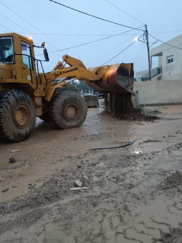 عاجل.. بلدية شيحان تتعامل مع حالات غرق منازل في منطقة الياروت جراء الأمطار
