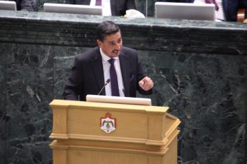 عاجل.. الموازنة الحالية عبء على المواطن وليست خدمة