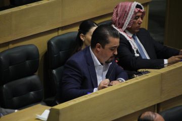 عاجل.. النائب أندريه العزوني ينتقد سياسات الحكومة والبنوك والفائدة