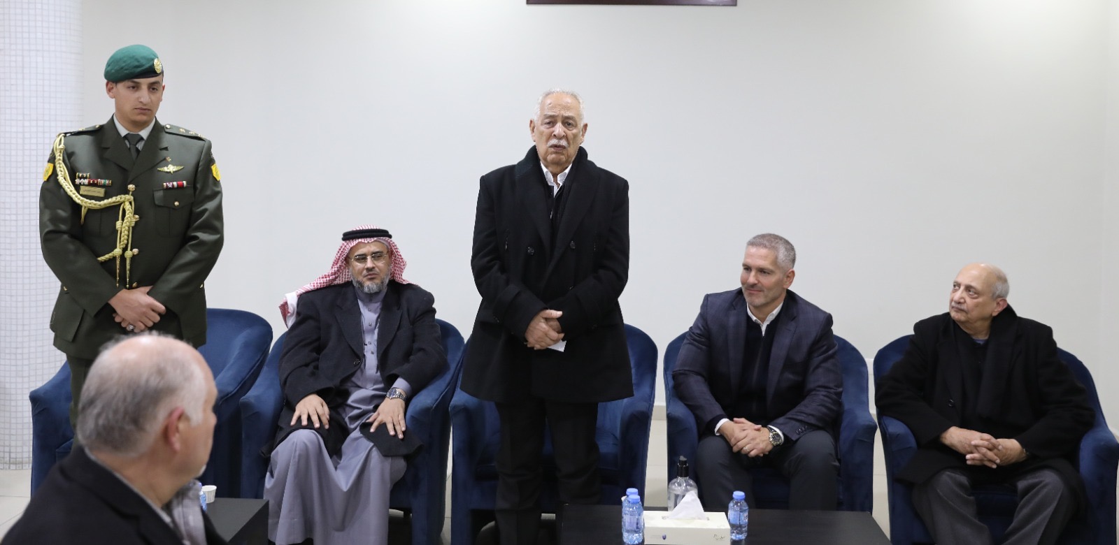 عاجل.. *مندوبا عن الملك وولي العهد… العيسوي يعزي عشائر حداد والعبادي والعلبي*