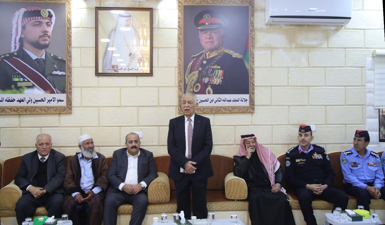 عاجل.. *مندوبا عن الملك وولي العهد.. العيسوي يعزي الشلول والصبيحات والغزالي والعثمان*