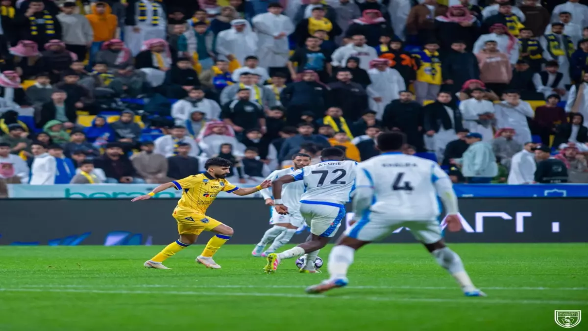 عاجل.. صادم: التعاون يضيع الوصافة في الدقيقة 90+17 – هدفان ناريان يقلبان المباراة رأساً على عقب!