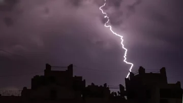 عاجل.. عاجل: عاصفة ثلجية تاريخية تضرب السعودية… 6 أيام من الرعب والحرارة تنهار لـ7 درجات!