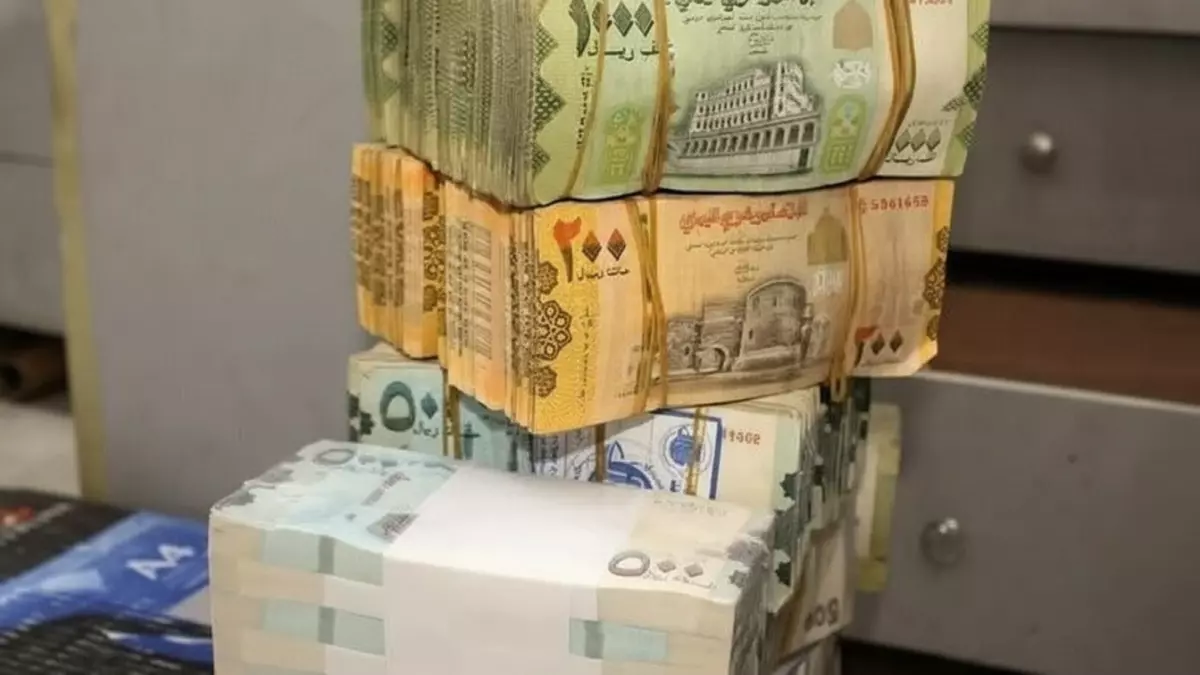 عاجل.. عاجل: انهيار خطير للريال اليمني في عدن… الدولار يقفز لـ163 والسعودي يخترق حاجز الـ429!