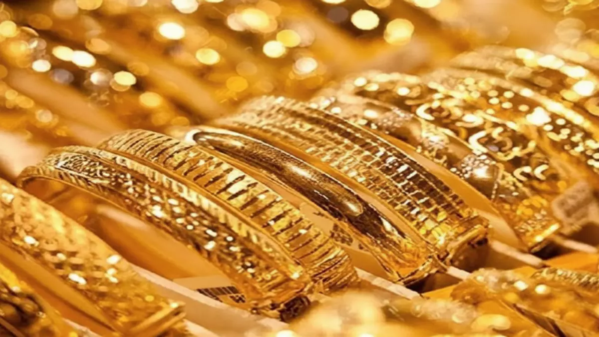 عاجل.. عاجل: صدمة أسعار الذهب اليوم في اليمن.. الفارق الجنوني بين صنعاء وعدن يحير التجار!