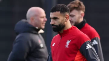 عاجل.. عاجل: نجم ليفربول السابق يفجر مفاجأة صادمة عن محمد صلاح… لن تصدق ما قاله!