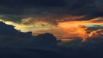 عاجل.. عاجل: عاصفة طقس مدمرة تضرب 11 منطقة بالمملكة… انعدام تام للرؤية وتحذيرات حمراء!