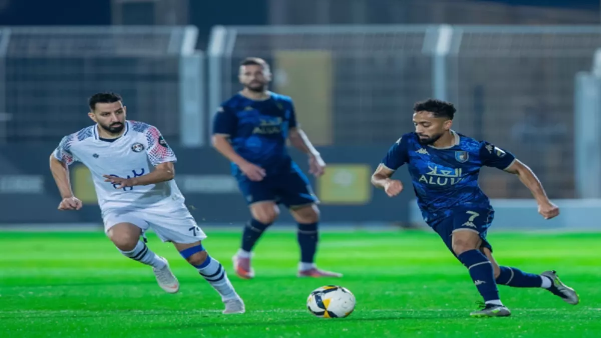 عاجل.. عاجل: معركة صراع الصدارة تشتعل في دوري يلو… أبها والعلا وجهاً لوجه والفارق نقطة واحدة فقط!