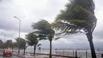 عاجل.. عاجل: المركز الوطني يحذر من رؤية شبه منعدمة وسيول جارفة تضرب 9 مدن سعودية اليوم!