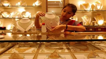 عاجل.. عاجل: انفجار أسعار الذهب في اليمن… الفرق الصادم بين عدن وصنعاء يصل لـ 300%!