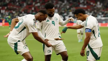 عاجل.. عاجل: ثنائي سعودي يحطم الأرقام في كأس العرب – تقييم 8.5 يصعق المحللين!