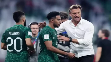 عاجل.. عاجل: رينارد يستبعد سالم الدوسري من المنتخب السعودي قبل مواجهة كوت ديفوار… والجماهير تنتقد القرار!