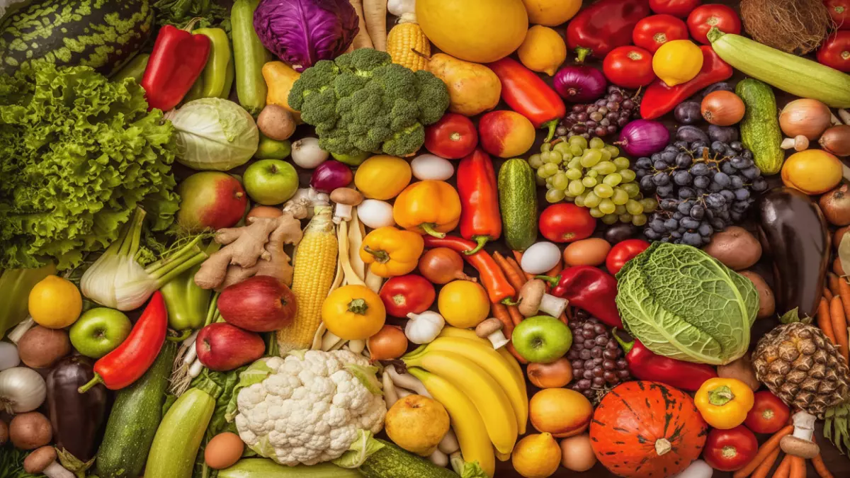 عاجل.. صادم: البصل يحطم الأرقام بـ 8000 ريال والتفاح يقفز لـ 5000 ريال في عدن اليوم!