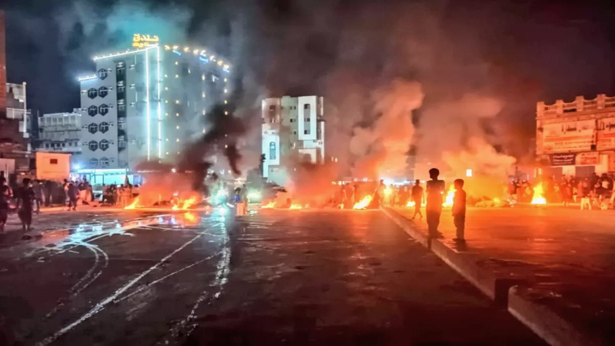 عاجل.. عاجل: فرانس برس تفضح كارثة عدن المسكوت عنها – راتب 130 ألف وإيجار 170 ألف!