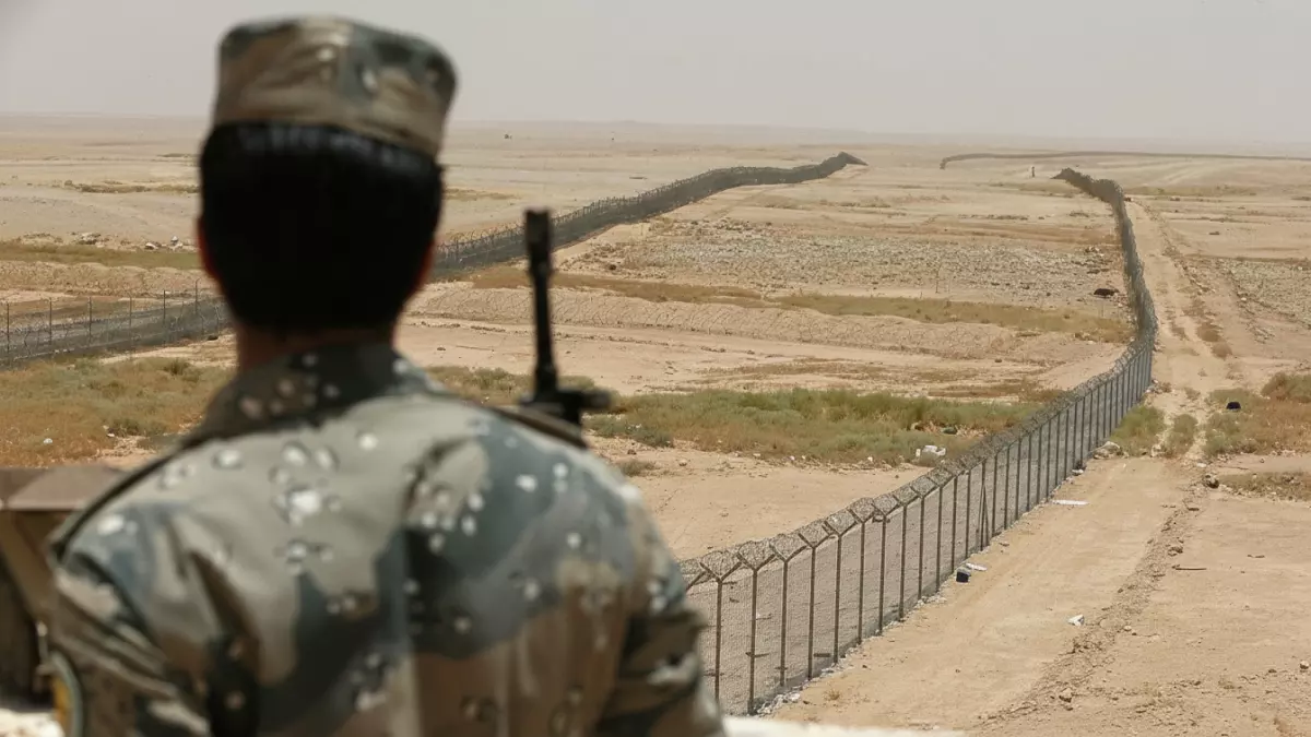 عاجل.. عاجل: ضبط 19,790 مخالفاً في السعودية خلال أسبوع واحد… والعقوبة تصل لـ15 عاماً ومليون ريال!