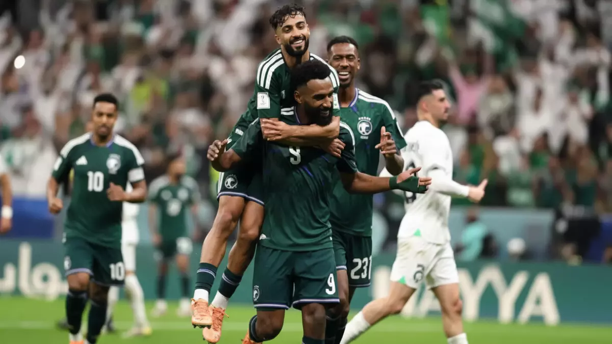 عاجل.. عاجل: الأخضر يصنع المعجزة ويتأهل لنصف النهائي… الجماهير السعودية تنفجر فرحاً والحلم العربي يقترب!