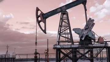 عاجل.. عاجل: النفط يقفز وسط أزمة فنزويلا وحرب أوكرانيا… هل نشهد انفجار الأسعار قريباً؟