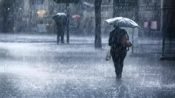 عاجل.. عاجل: 8 محافظات مصرية تغرق في السيول خلال ساعات.. والأرصاد تحذر: تجنبوا الطرق فوراً!